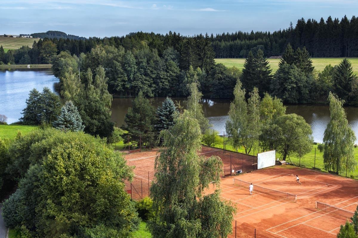 Hotel Skalsky Dvur Bystrice nad Pernstejnem Dış mekan fotoğraf